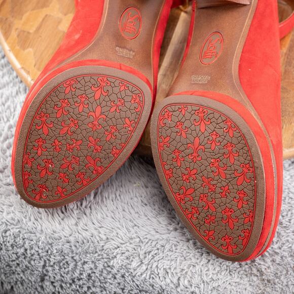 Sofft Red Manhattan Suede Mary Jane Style Pumps Size 8 - Picture 8 of 9